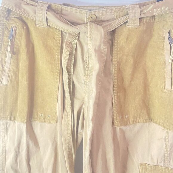 Abercrombie & Fitch Light Yellow Cargo Pants – Made in India - Size 31 - Picture 13 of 17
